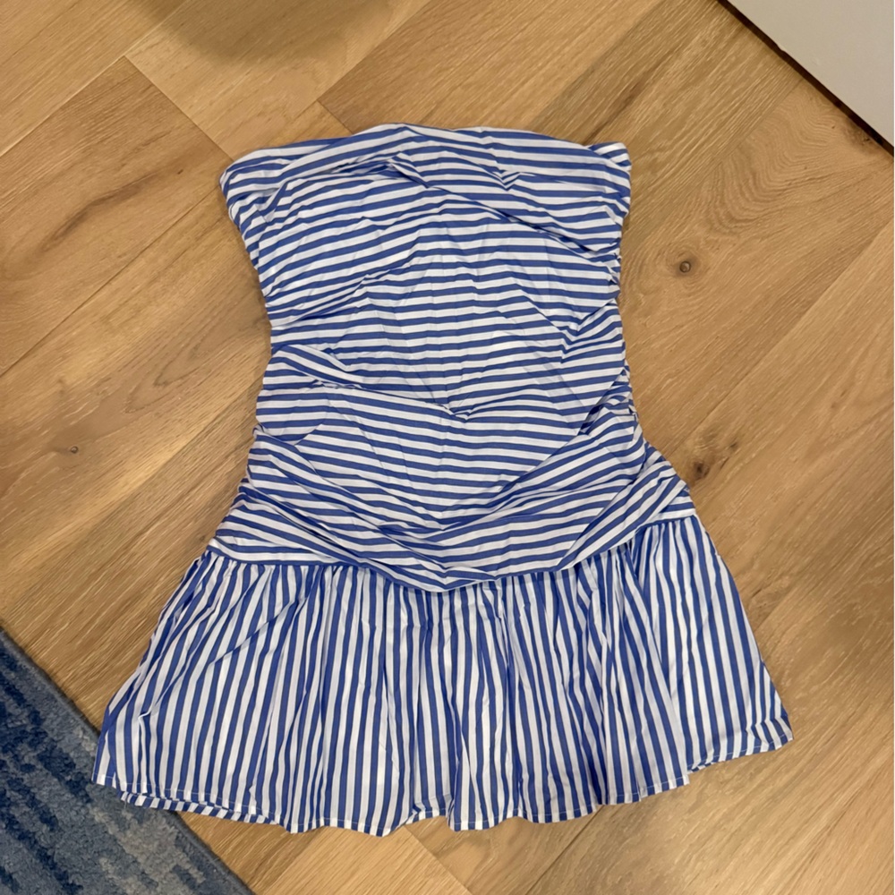 Forever 21 Blue and White Strapless Top